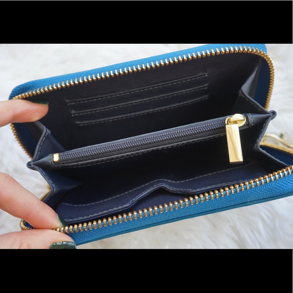 Tory Burch Blue Smartphone Wristlet - Picture 4 of 5